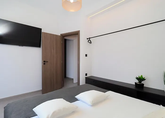 Kelifos Blue 公寓 *